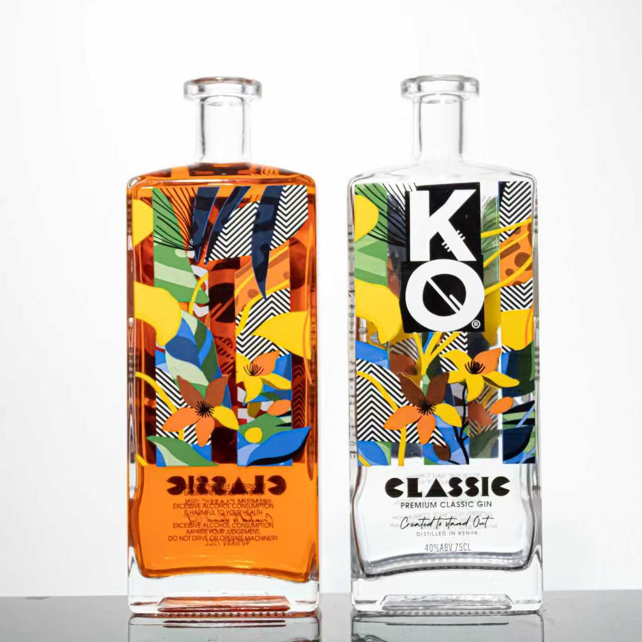 定制玻璃瓶，图案色彩丰富，可进行彩色印刷和冰花装饰