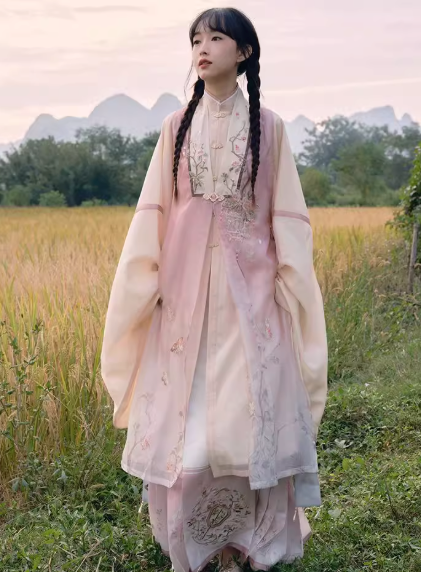 新款明制汉服【鹊踏枝】绣花立领长衫长比甲马面裙日常套装